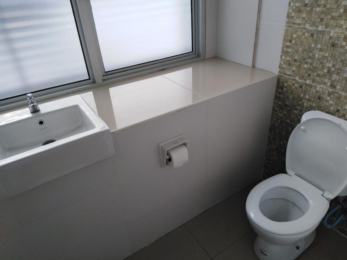 1Acs Residence Kuching Zewnętrze zdjęcie